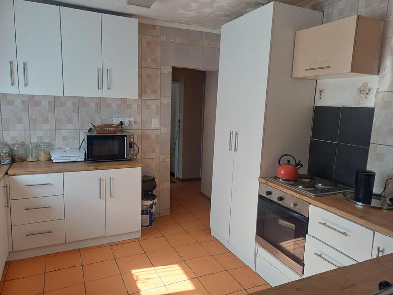 2 Bedroom Property for Sale in Ravensmead Western Cape